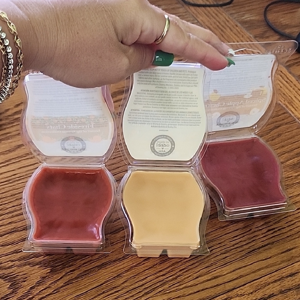 NIB Scentsy Wax Bundle - Picture 5 of 5